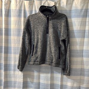 Abercrombie & Fitch Gray and Black Men’s Fleece Pullover Size Medium